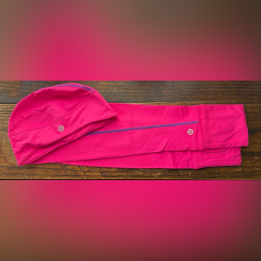 *NEW WITHOUT TAGS* LULULEMON Arm warmers and beanie